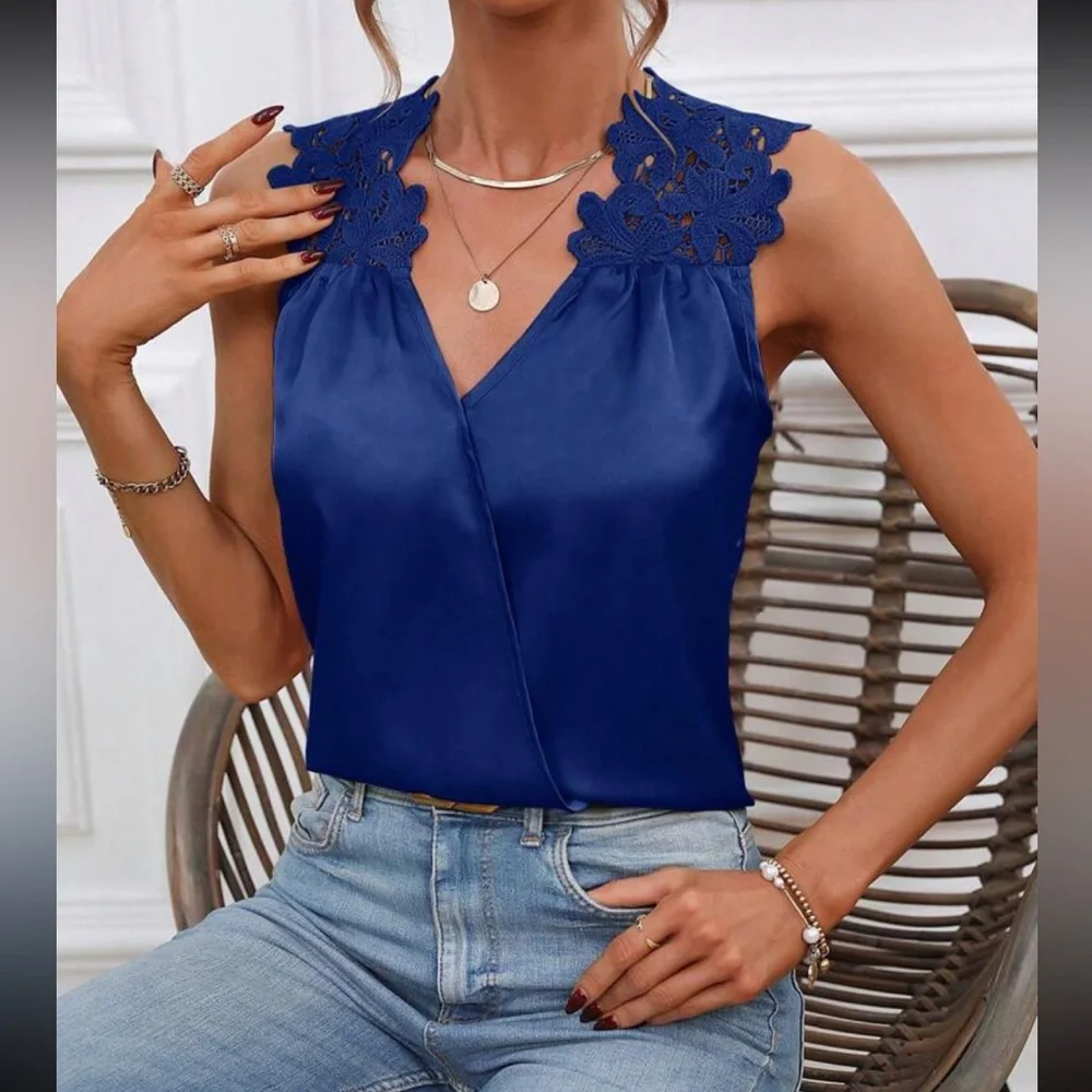 Luxe floral embroidered straps satin blouse navy blue_2